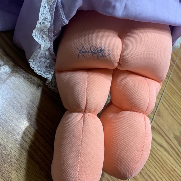 Cabbage Patch doll Preemie brown eyes purple gown 1982 - Picture 6 of 11